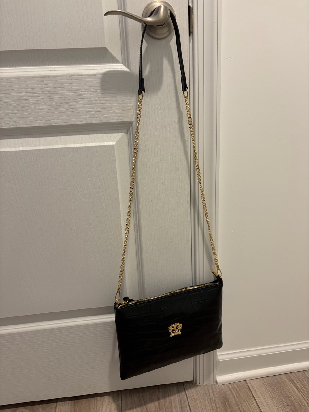 Pratesi Black Croc-Texture Chain Crossbody Bag with Gold Accent